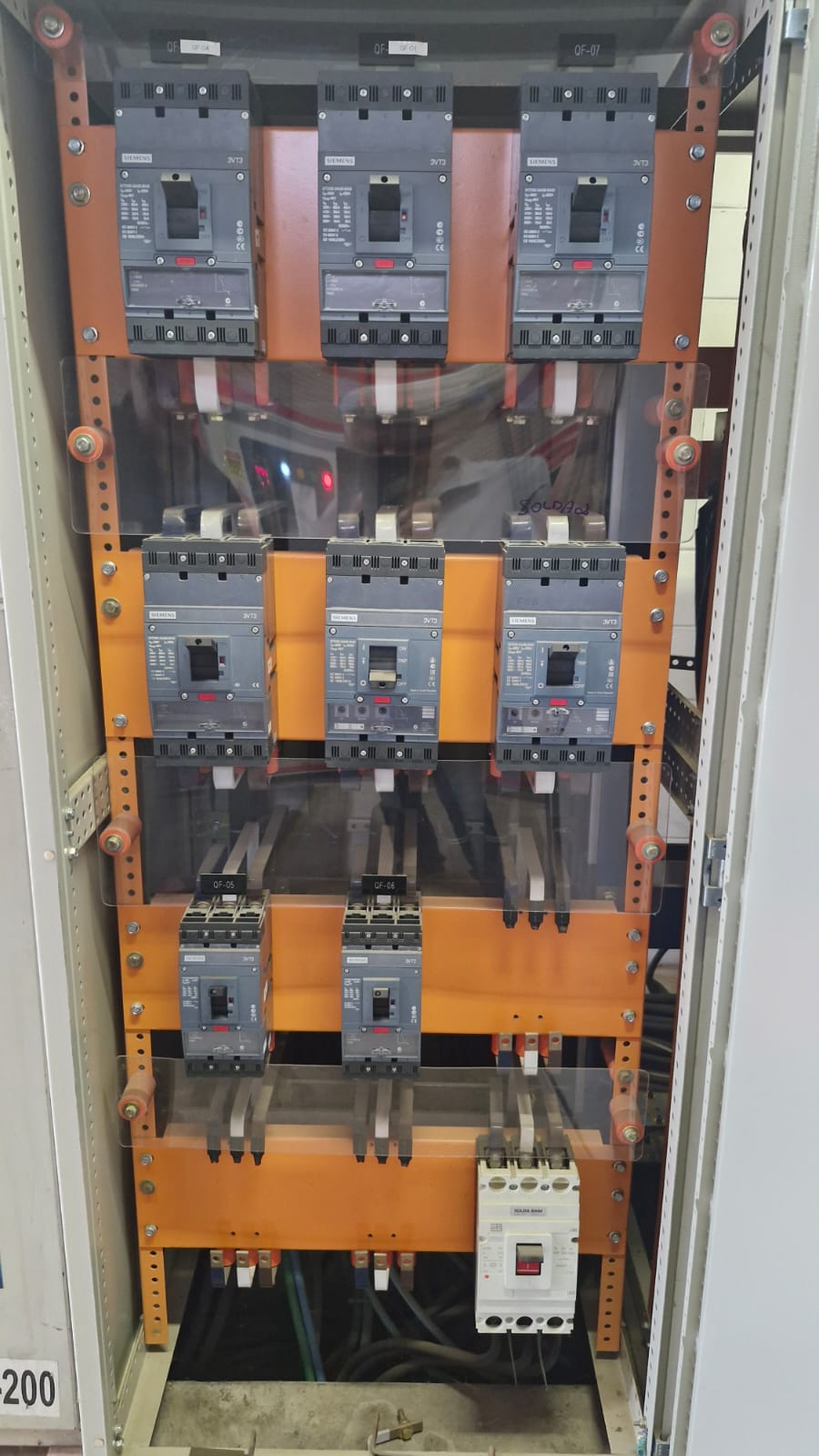 Painel elétrico industrial de distribuição Moonteq